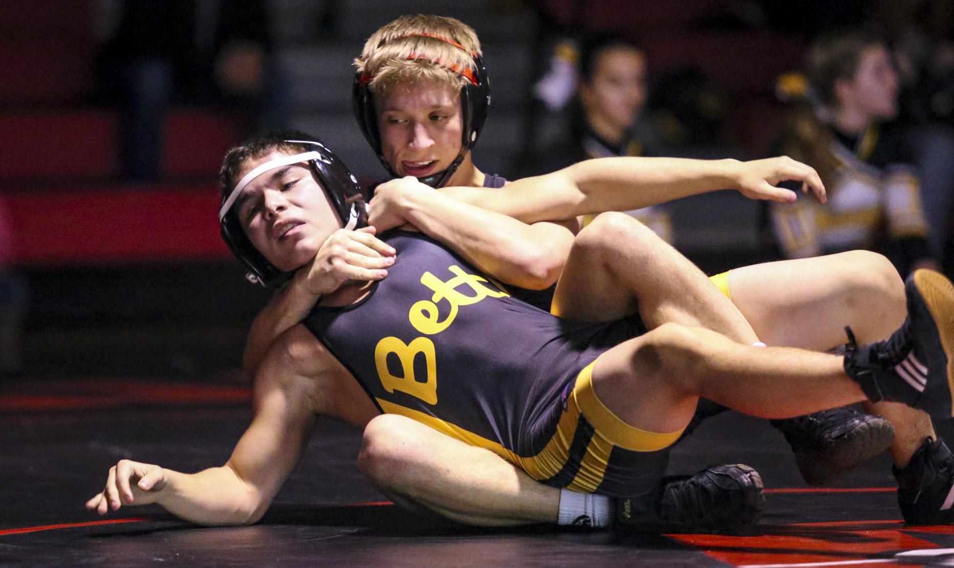 012418-BETTENDORF-ASSUMPTION-WRESTLING-046